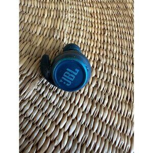 Single JBL Wireless Earbud – Blue